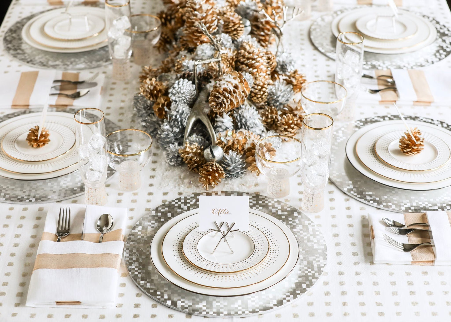 Luxury Holiday Table Decor: Crafting a Stunning Winter Solstice Dinner
