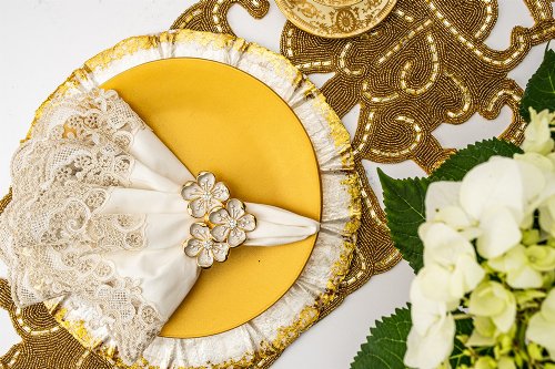 Gold Rimmed Pure Shell Round Placemat